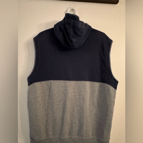 Nike Sport Sleeveless Size L - Picture 2 of 2